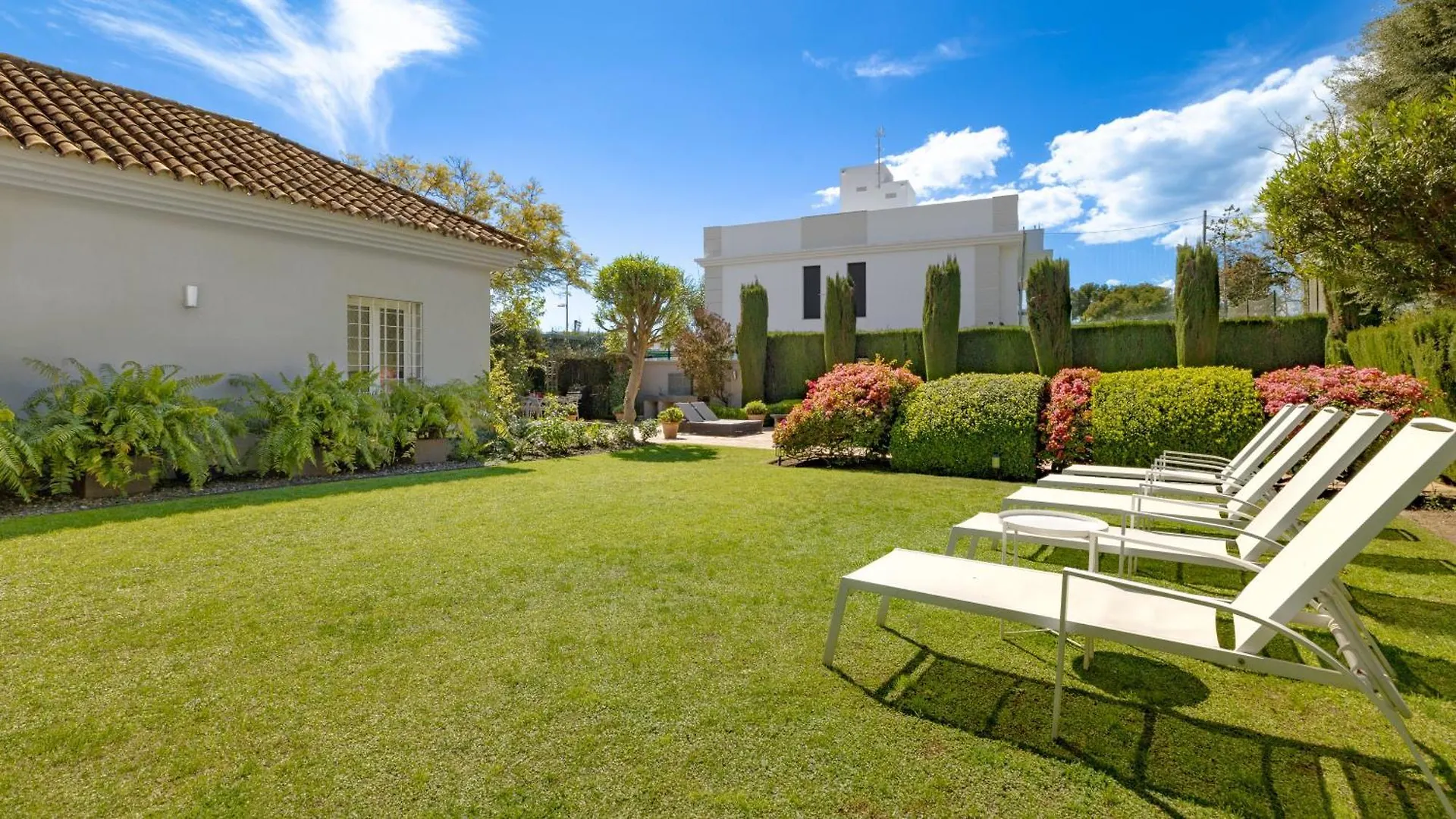 Vacation Marbella I Guadalmina Golf Front Villa, Private Pool, Close To The Beach 0*,