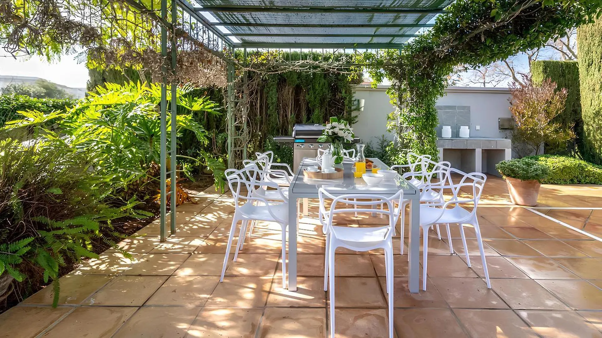Villa Vacation Marbella I Guadalmina Golf Front Villa, Private Pool, Close To The Beach Spain