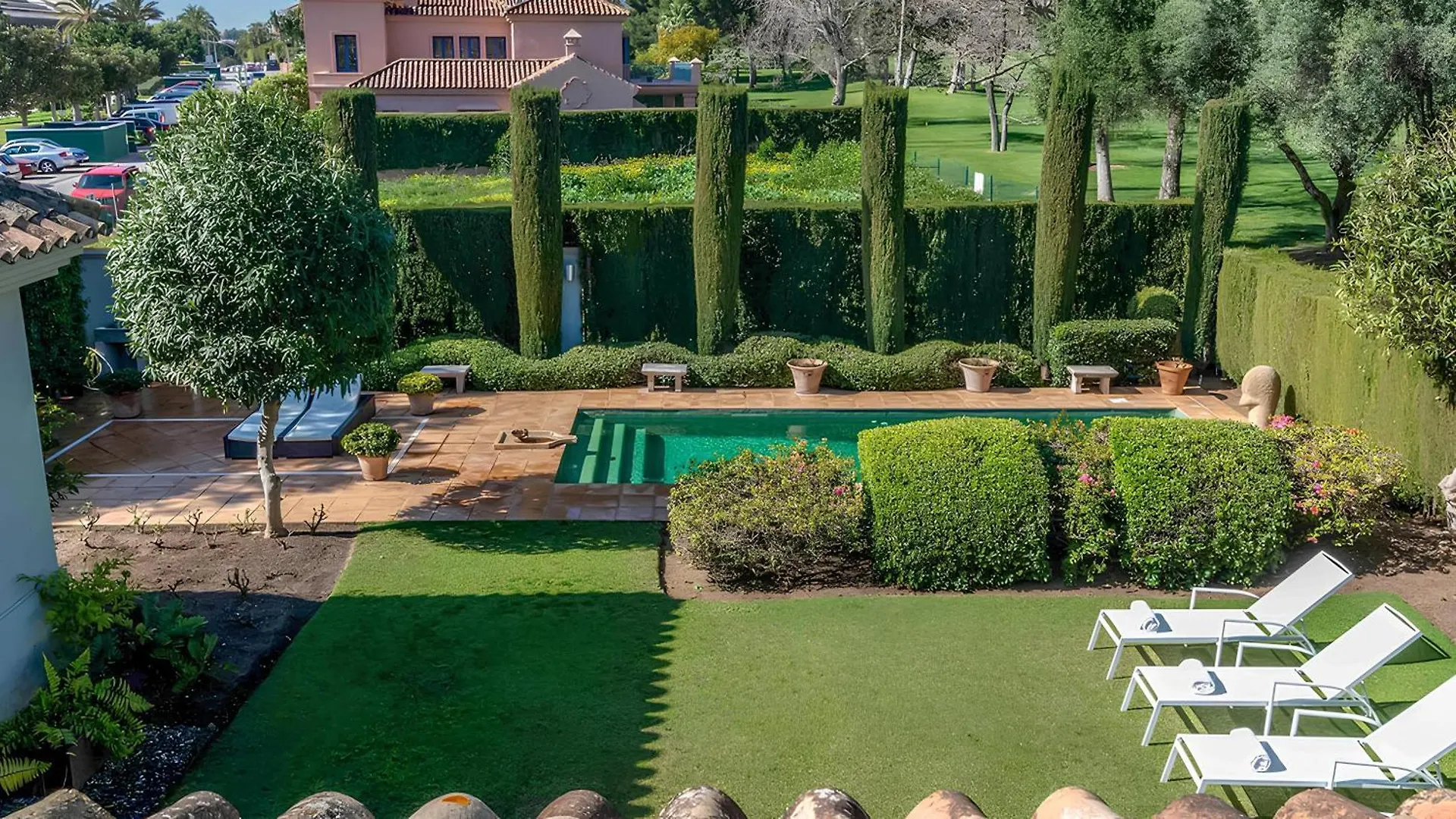 Vacation Marbella I Guadalmina Golf Front Villa, Private Pool, Close To The Beach 0*,  Espanha